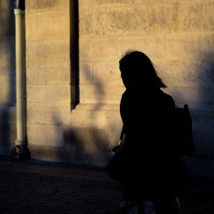 Toile tableau grand format 20x30 de l'ombre d'une femme à la golden hour